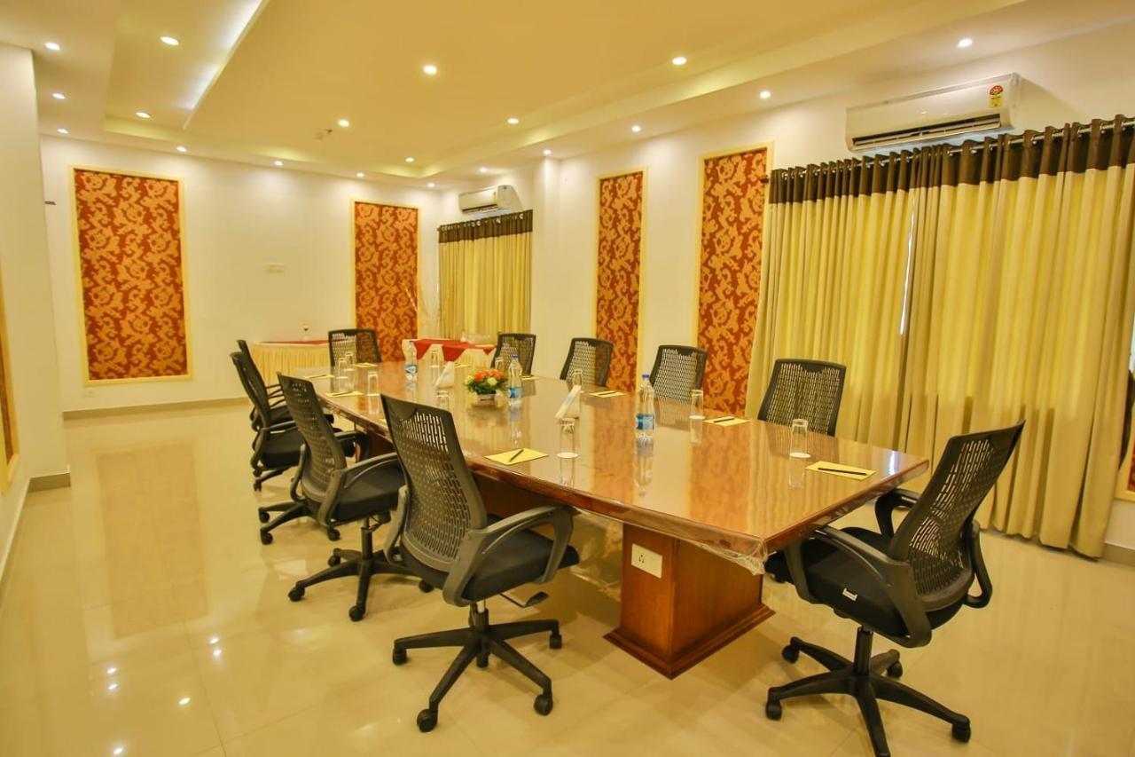 Harbour Hotels Pallipuram Exterior foto