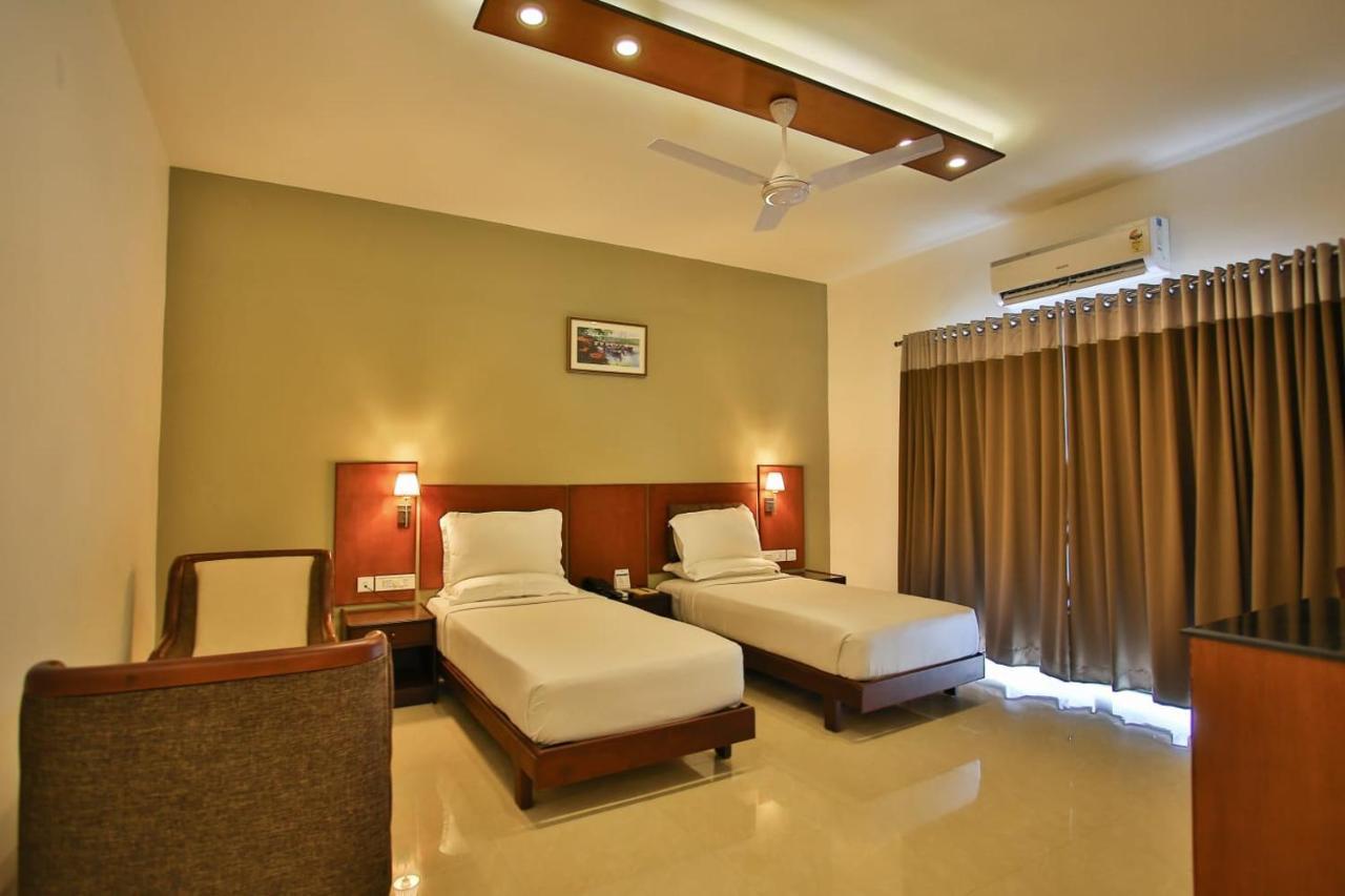 Harbour Hotels Pallipuram Exterior foto