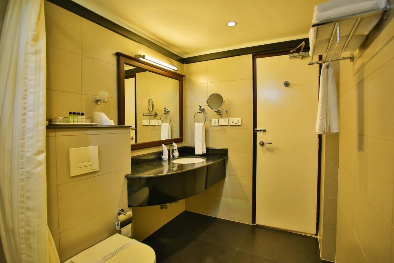 Harbour Hotels Pallipuram Exterior foto