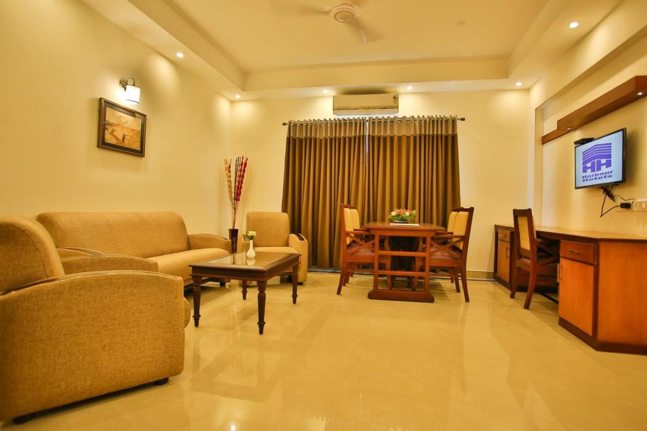 Harbour Hotels Pallipuram Exterior foto